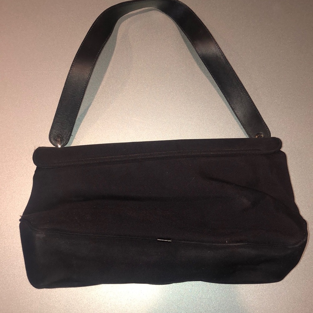 Salvatore Ferragamo should bag purse - Picture 2 of 4